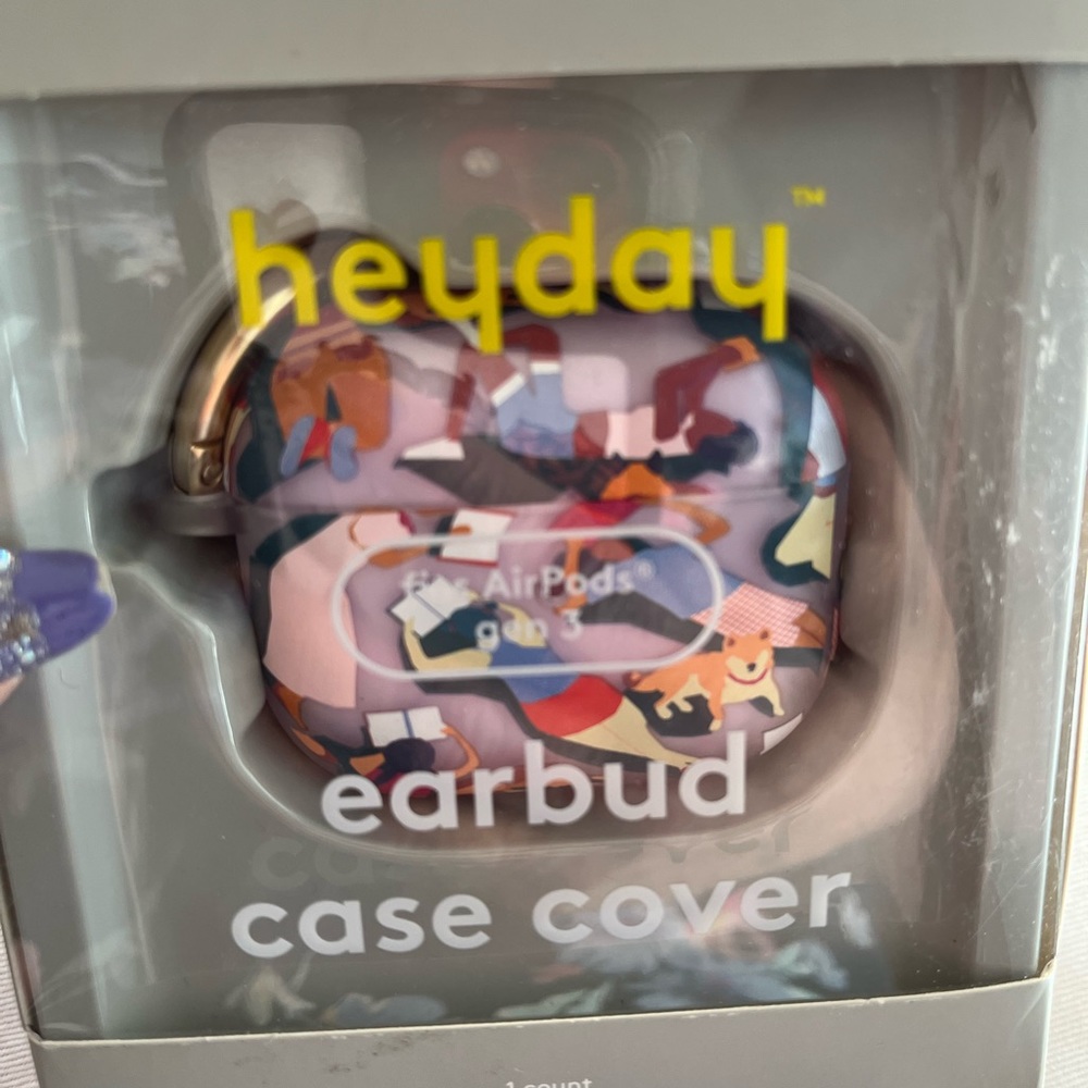 Heyday 3rd generation earbud holder dog theme